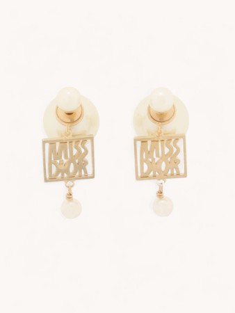 earrings фотография