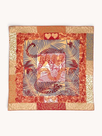 silk scarf фотография
