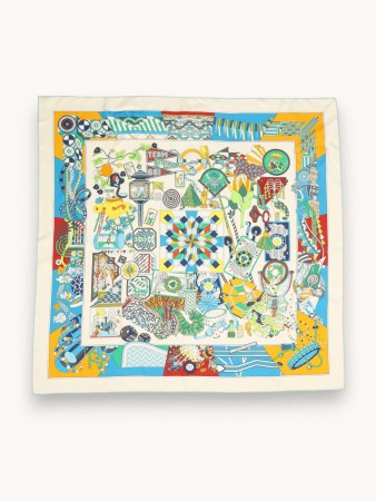 silk scarf фотография