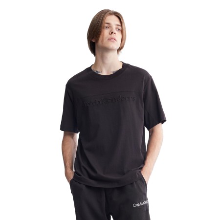 футболка embossed institutional logo relaxed tee фотография