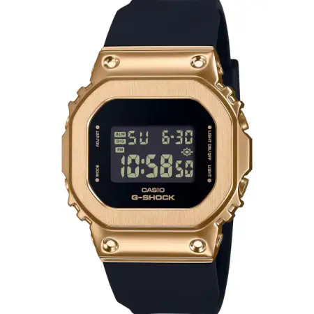 японские наручные женские часы . коллекция g-shock фотография