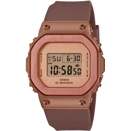 японские наручные женские часы . коллекция g-shock фотография
